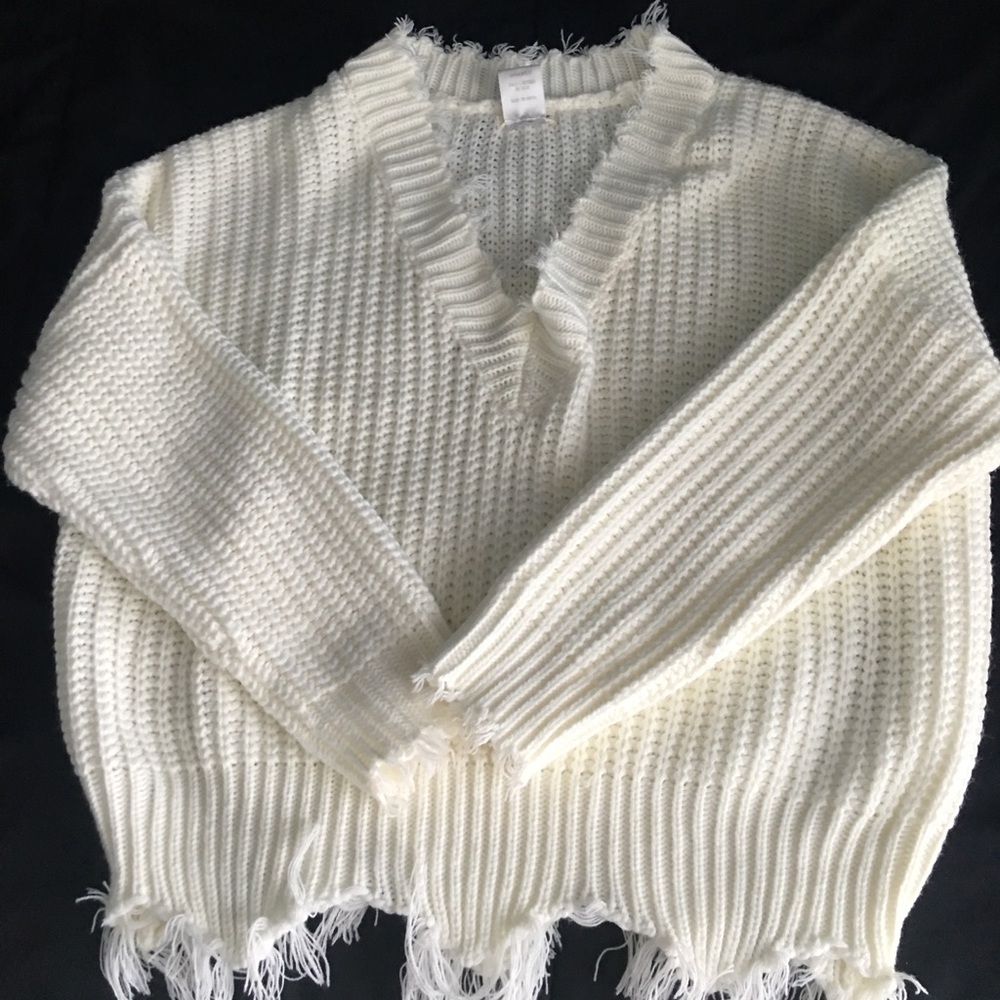 Shredded V-Neck White Sweater
